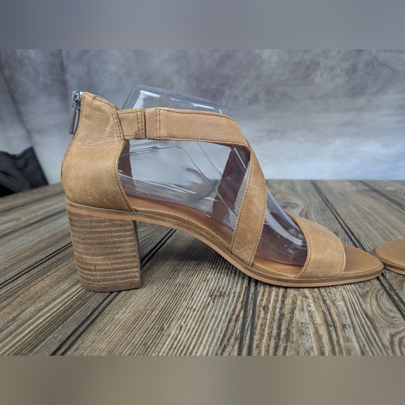 Lucky Brand Size 9.5 Heels/Sandal Like New - Picture 8 of 14